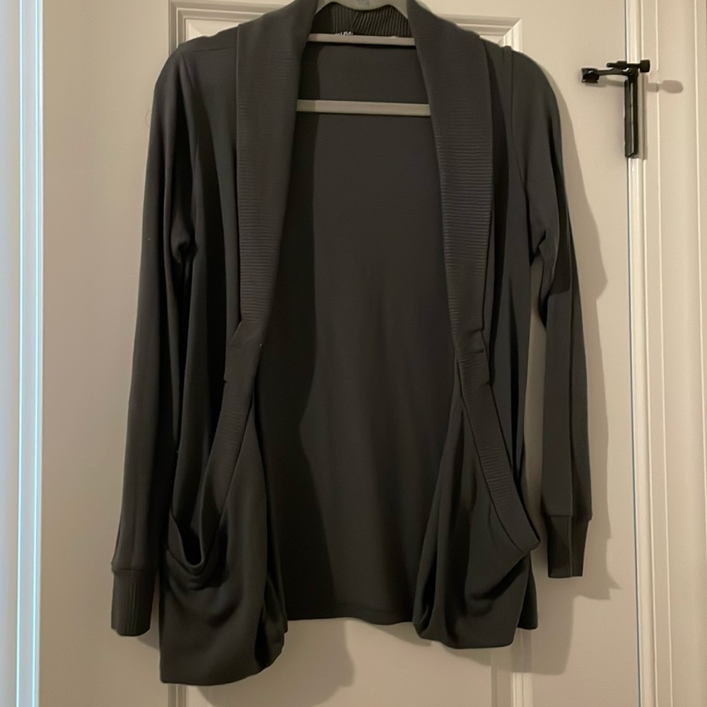 Dark gray shell